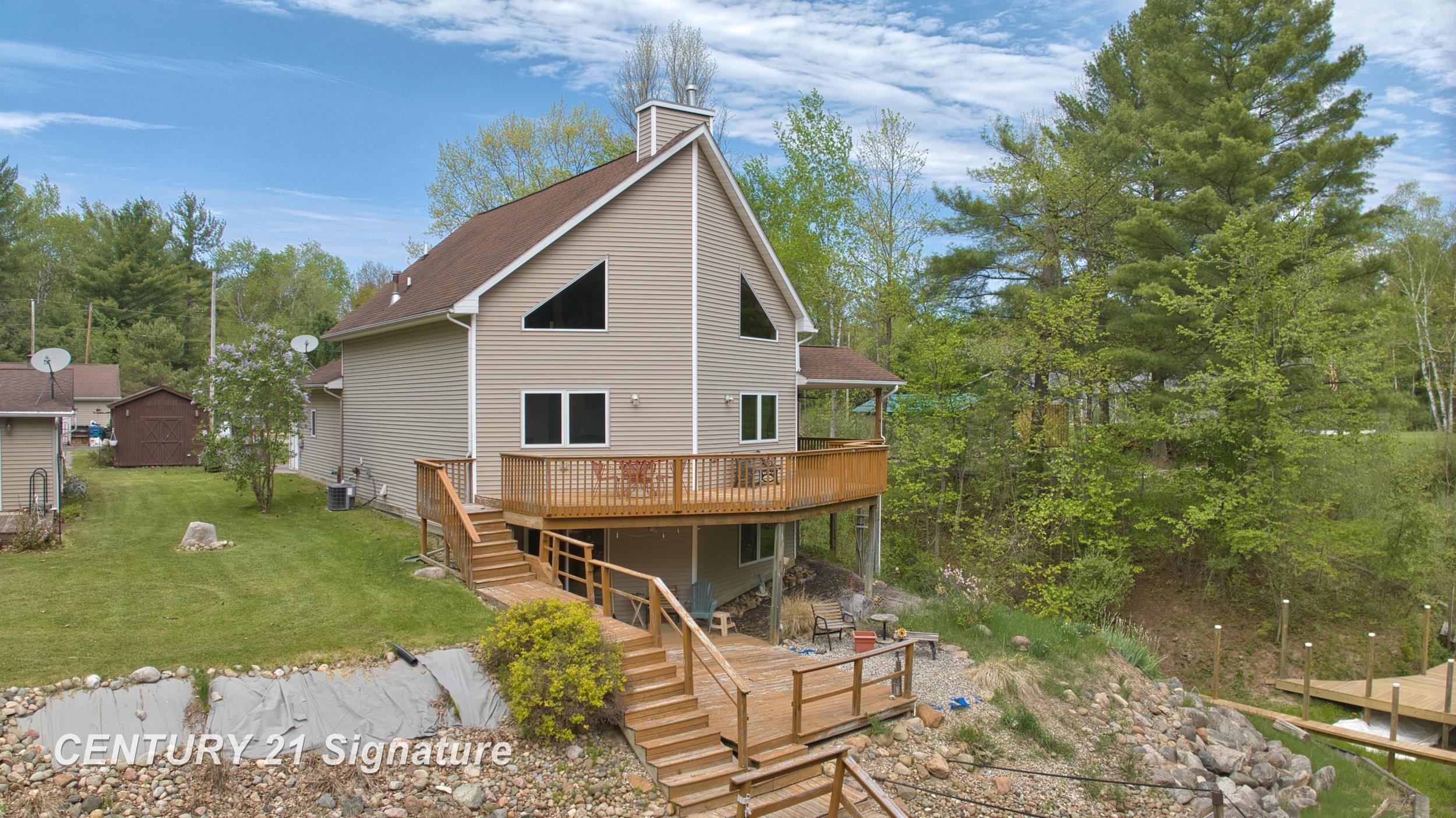1724 Middle Point Drive Alger, MI 48610 - Photo 2 of 53
