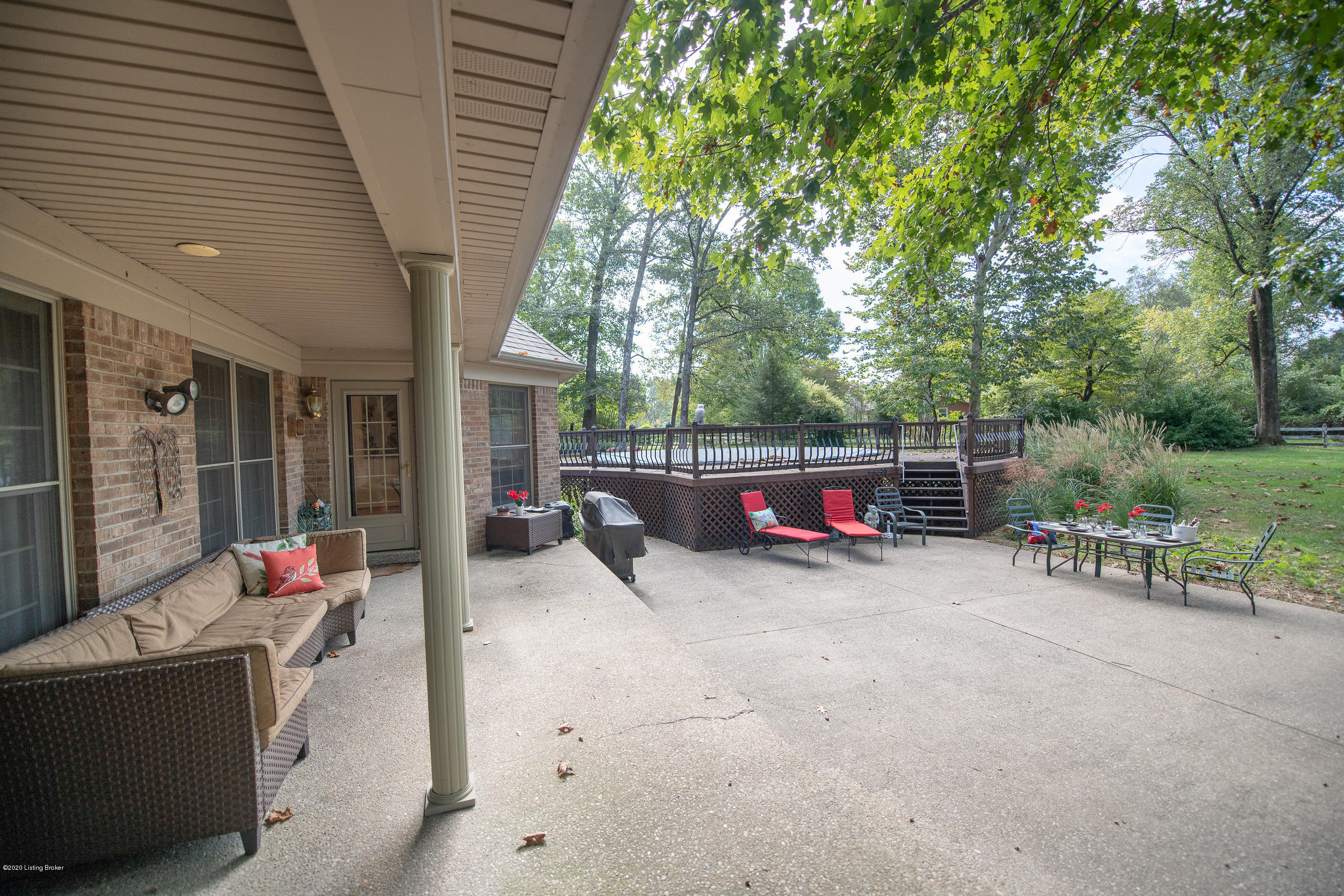 331 Rolling Fork Road Shepherdsville, KY 40165 - Photo 4 of 93 Covered Patio