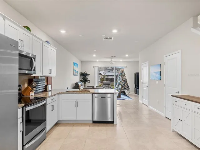 $350,000 | 31428 Amberview Bend, Wesley Chapel, FL 33545