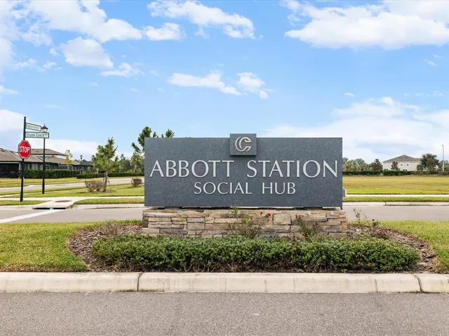 $350,000 | 31428 Amberview Bend, Wesley Chapel, FL 33545