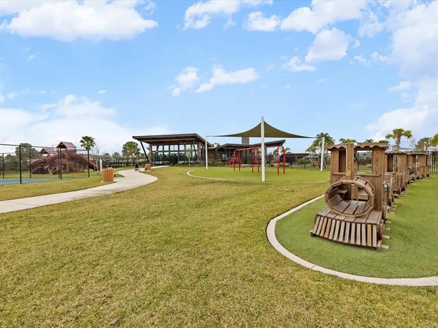 $350,000 | 31428 Amberview Bend, Wesley Chapel, FL 33545