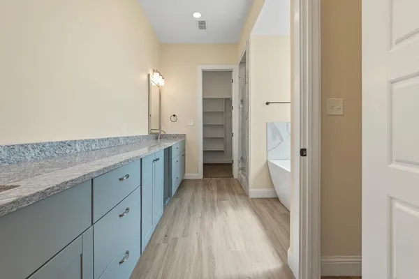 $2,500 | 48 Wilshire Boulevard, Lubbock, TX 79416