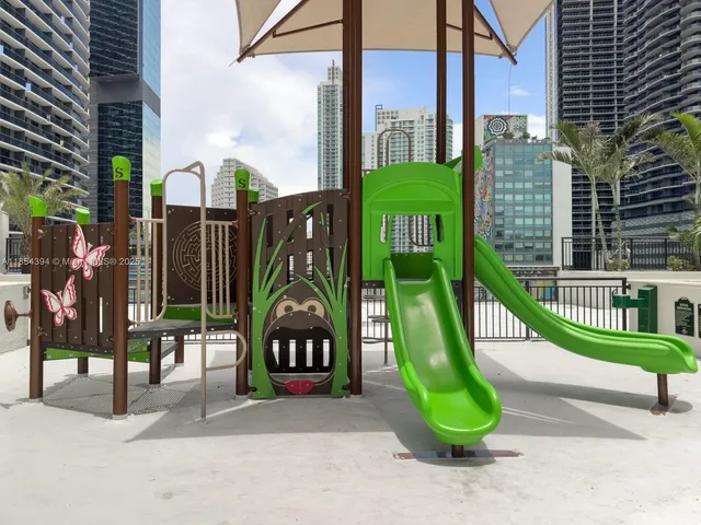 $689,500 | 999 Southwest 1st Avenue, Unit 1611, Miami, FL 33130