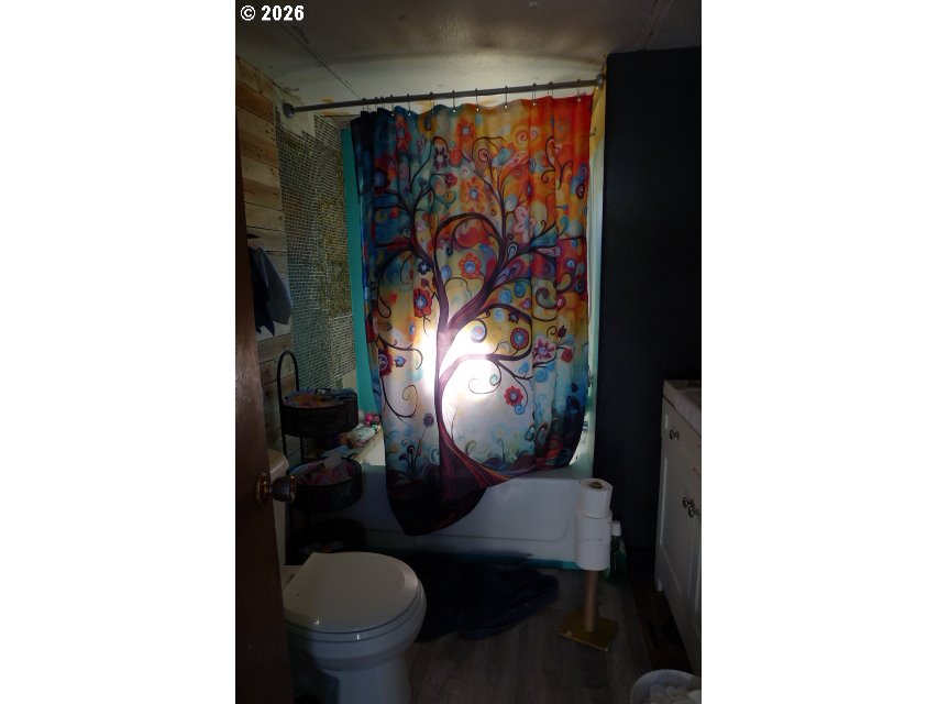 174 Riggs Hill Lane Winchester Bay, OR 97467 - Photo 8 of 17 Bathroom
