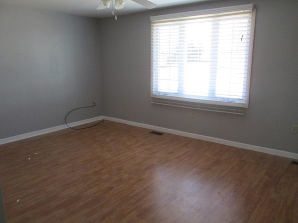 29 Indiana Street Worcester, MA 01604 - Photo 3 of 25 Gallery Image 3
