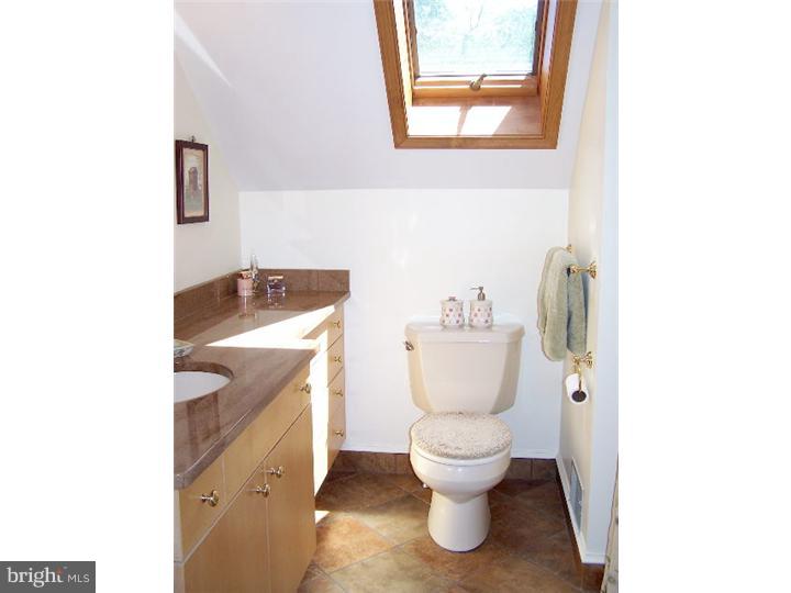 21 Seeley Road Bridgeton, NJ 08302 - Photo 14 of 20 Bathroom