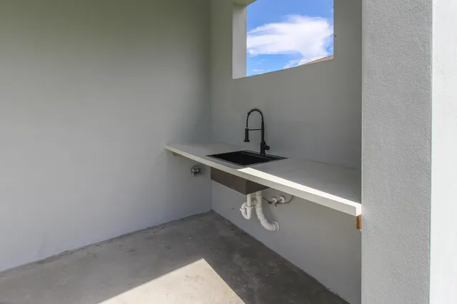 a close view of sink and tap