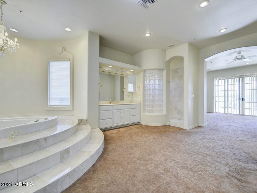 8704 East Los Gatos Drive Scottsdale, AZ 85255 - Photo 12 of 25 011_Master Bath