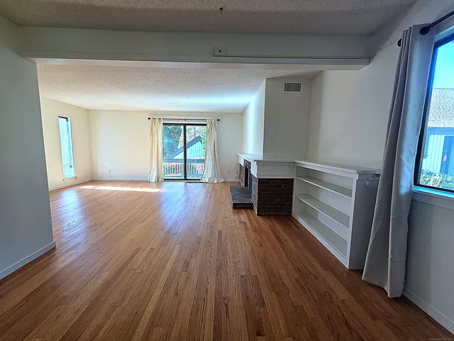 $2,450 | 563 Heritage Village, Unit F, Southbury, CT 06488