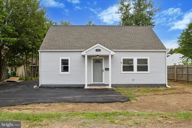 $460,000 | 302 West Broad Street, Hatfield, PA 19440