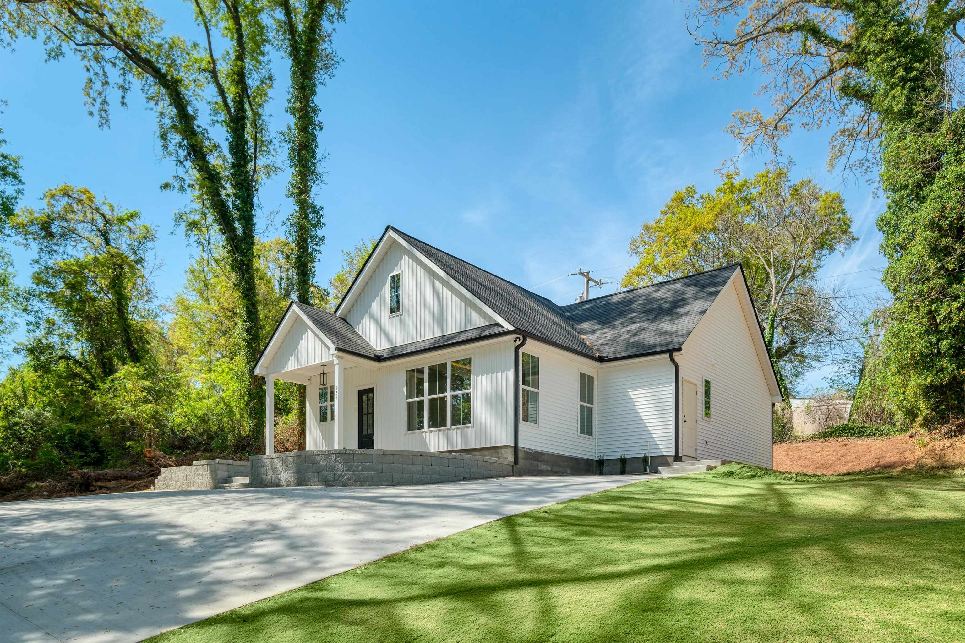 124 Terrace Road Spartanburg, SC 29301 - Photo 2 of 27