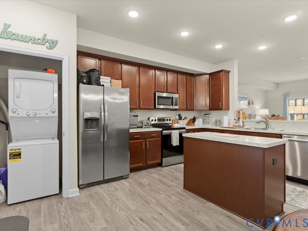 12137 Perdue Springs Loop Chester, VA 23831 - Photo 19 of 45 Kitchen featuring stainless steel appliances, ligh