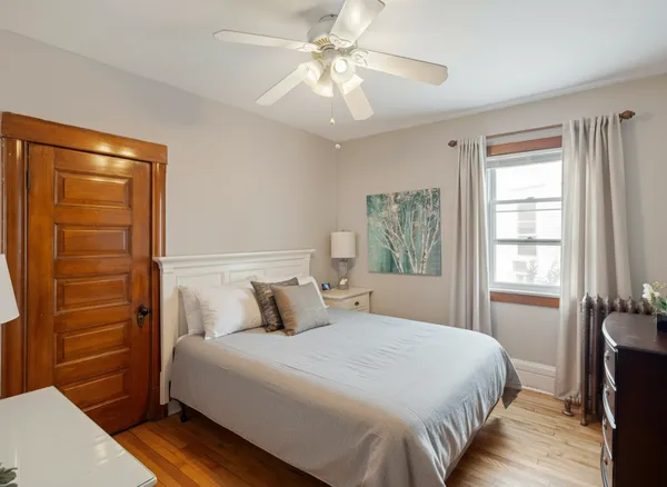 $1,950 | 2713 Garfield Avenue, Unit 1, Minneapolis, MN 55408