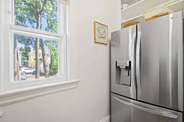 $1,950 | 2713 Garfield Avenue, Unit 1, Minneapolis, MN 55408