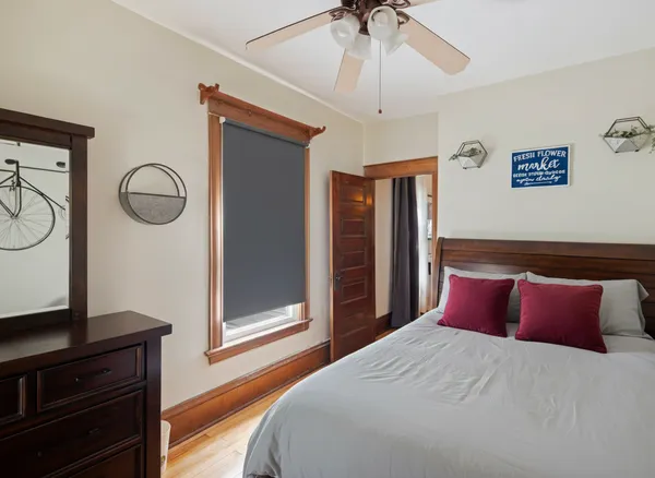 $1,950 | 2713 Garfield Avenue, Unit 1, Minneapolis, MN 55408