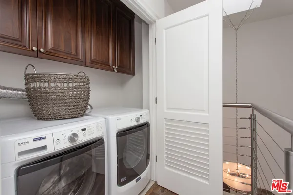 $8,750 | 907 South Shenandoah Street, Unit 302, Los Angeles, CA 90035