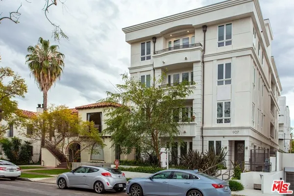 $8,750 | 907 South Shenandoah Street, Unit 302, Los Angeles, CA 90035