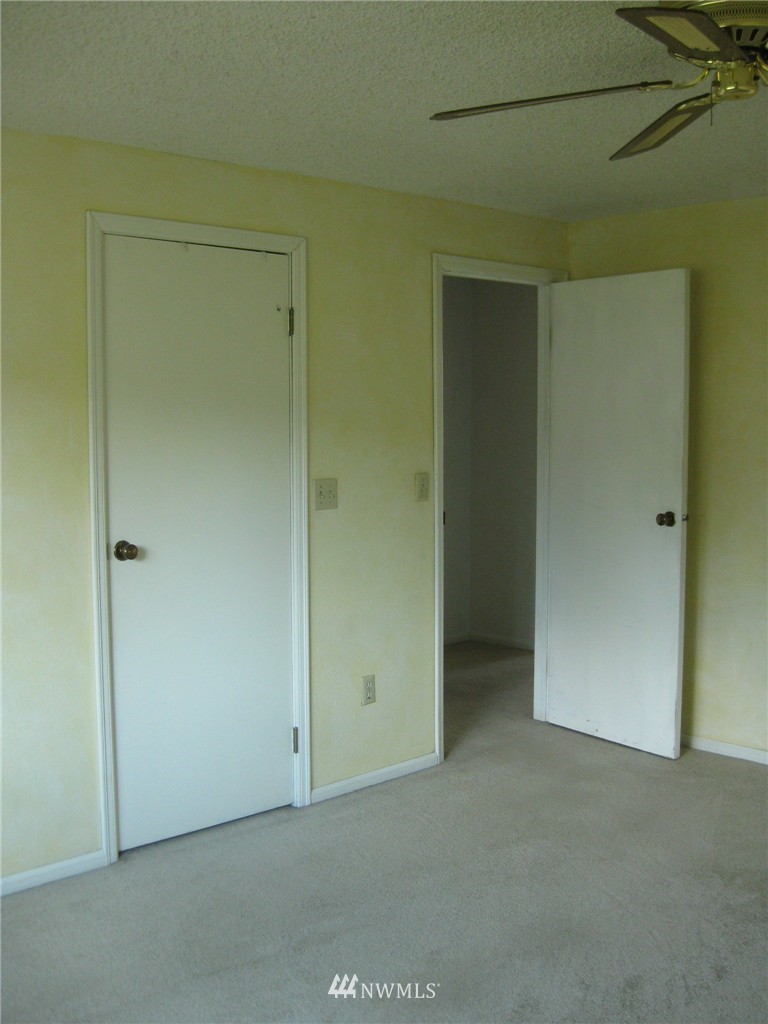 2220 240th Place Southeast Bothell, WA 98021 - Photo 14 of 25