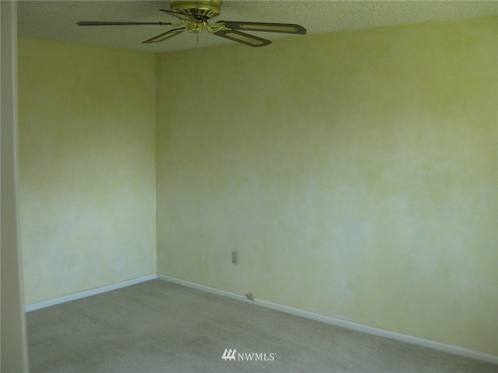 2220 240th Place Southeast Bothell, WA 98021 - Photo 17 of 25