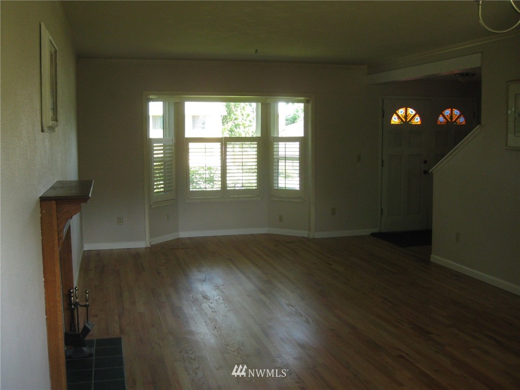 2220 240th Place Southeast Bothell, WA 98021 - Photo 4 of 25