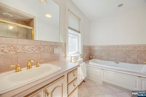 $2,499,000 | 230 Springfield Avenue, Rutherford, NJ 07070