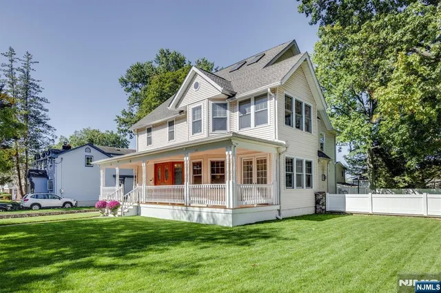 $2,499,000 | 230 Springfield Avenue, Rutherford, NJ 07070