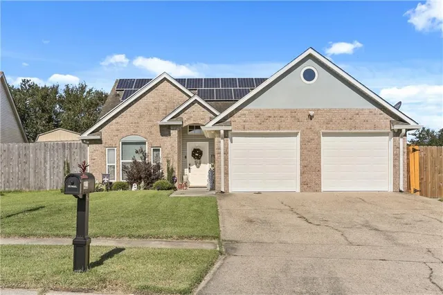 $295,000 | 43 Sandpiper Drive, Laplace, LA 70068