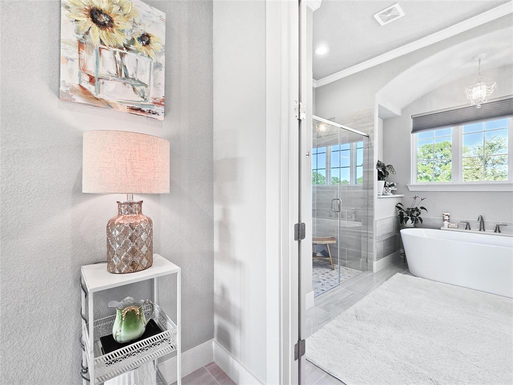 1008 Henry Way Springtown, TX 76082 - Photo 27 of 40 a living room with furniture and decor