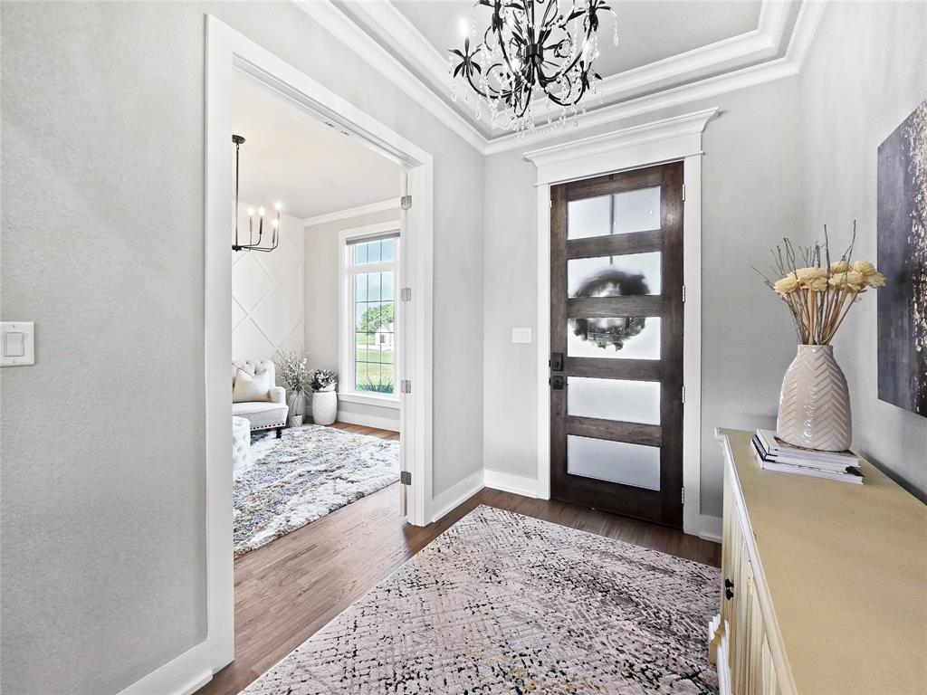 1008 Henry Way Springtown, TX 76082 - Photo 5 of 40 a living room with furniture