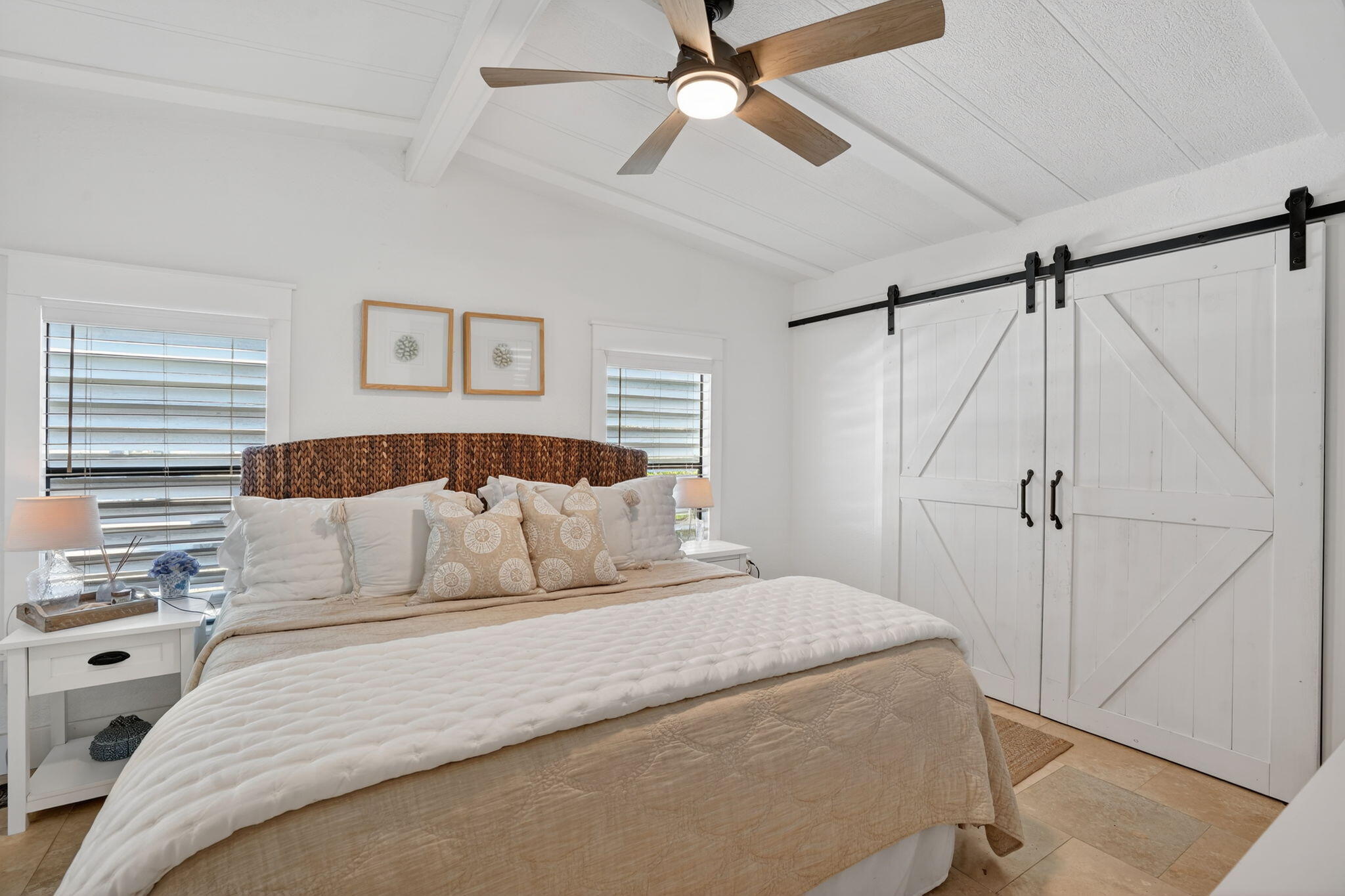 1127 Gulfstream Lane Key Largo, FL 33037 - Photo 12 of 40 15-web-or-mls-015_DSC09699