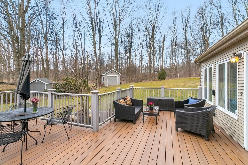 59 Longfellow Road Holyoke, MA 01040 - Photo 24 of 29
