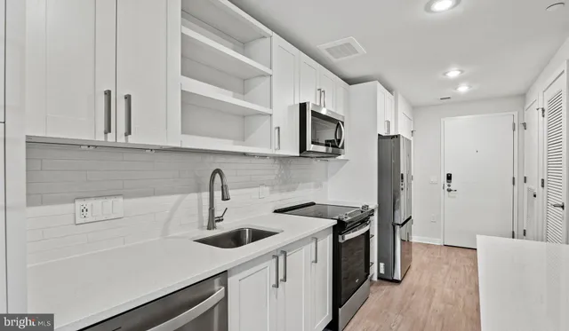 $3,014 | 3990 Upton Street Northwest, Unit 1BPARCPH707, Washington, DC 20016