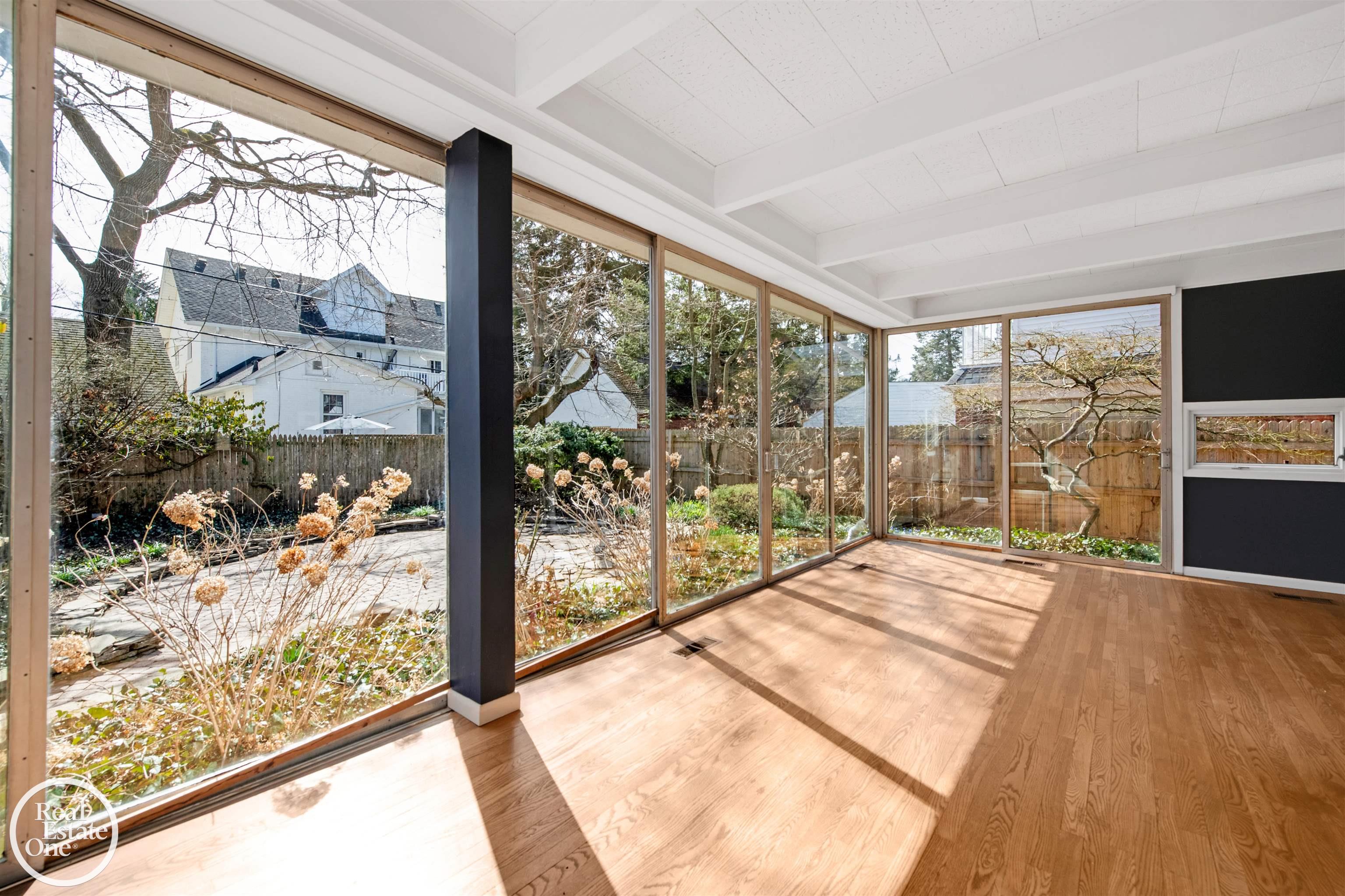 71 Moross Road Grosse Pointe, MI 48236 - Photo 42 of 48 50141643-49859ED8-2F2E-436C-8039-1BC8A6270541.JPG