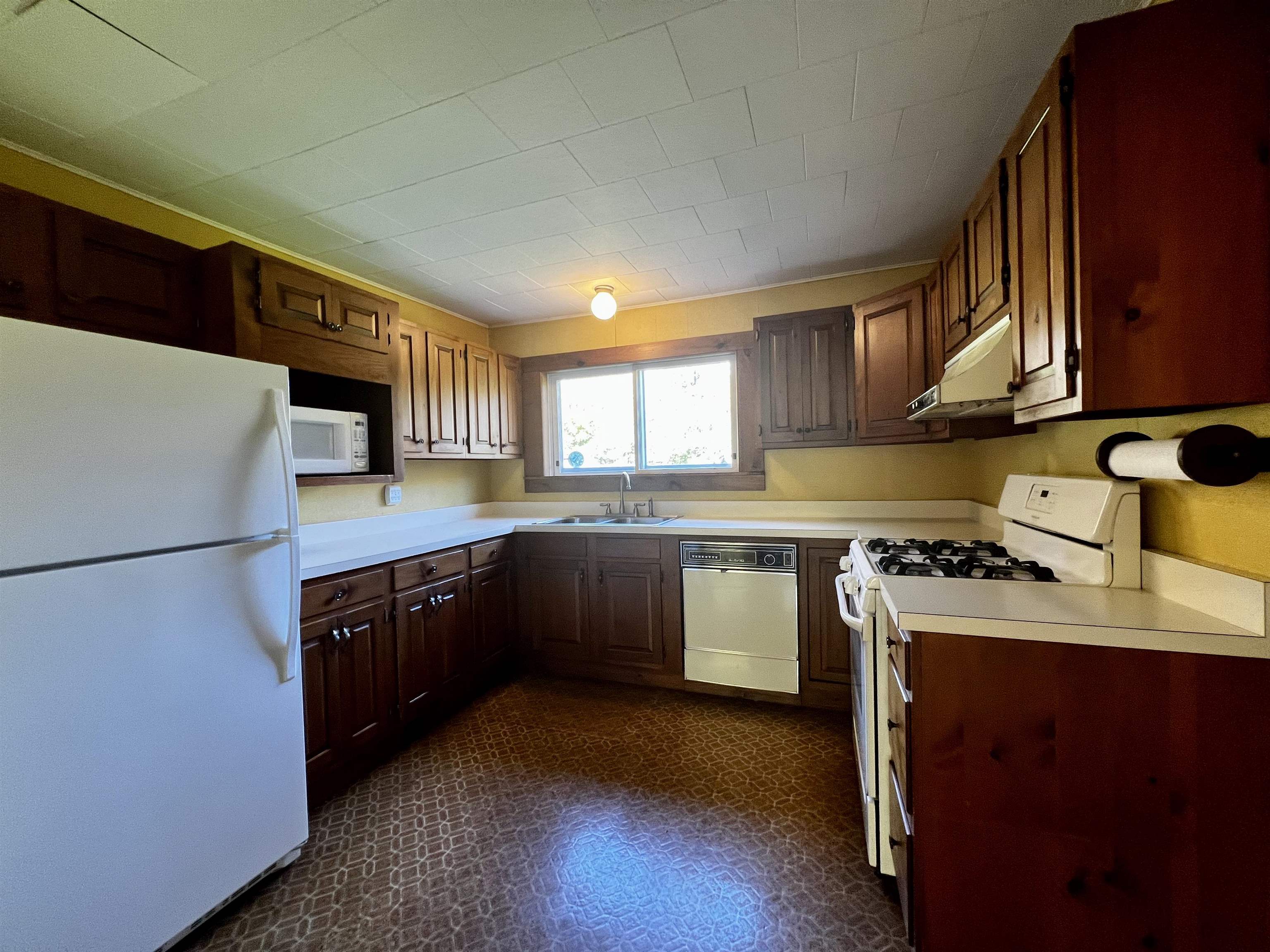842 Macks Mountain Road Peacham, VT 05873 - Photo 7 of 34