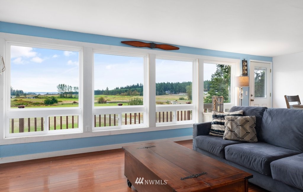 32 West Green Valley Road Oak Harbor, WA 98277 - Photo 5 of 29 Gallery Image 5