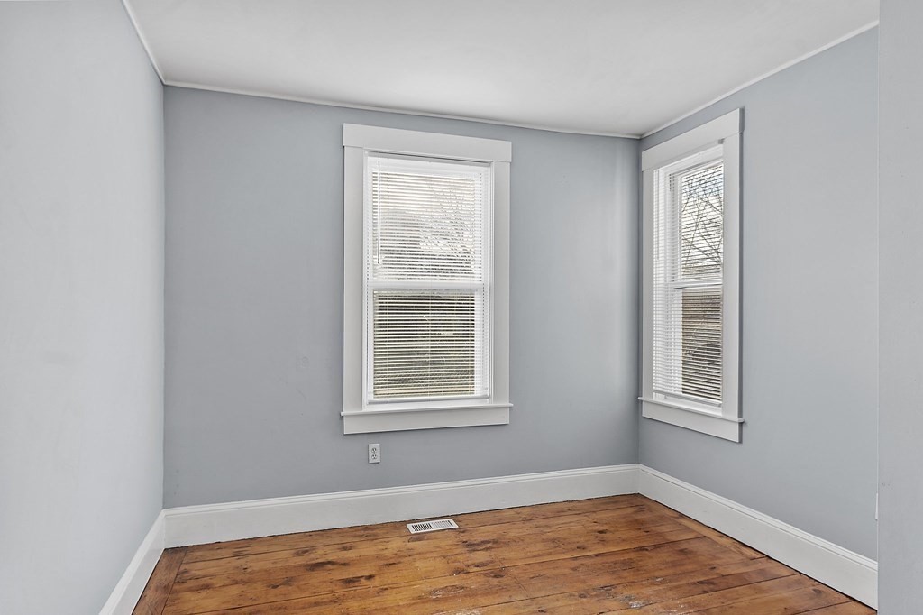246 Vernon Street Worcester, MA 01607 - Photo 14 of 26 Gallery Image 14