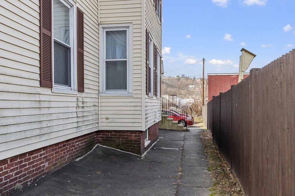 246 Vernon Street Worcester, MA 01607 - Photo 24 of 26 Gallery Image 24