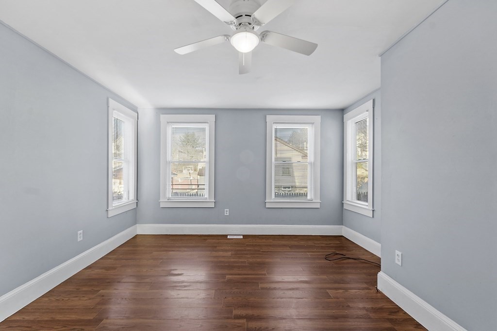 246 Vernon Street Worcester, MA 01607 - Photo 4 of 26 Gallery Image 4