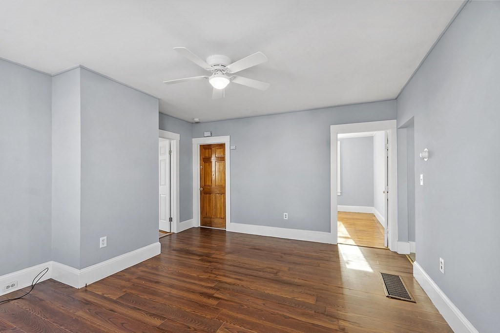 246 Vernon Street Worcester, MA 01607 - Photo 5 of 26 Gallery Image 5