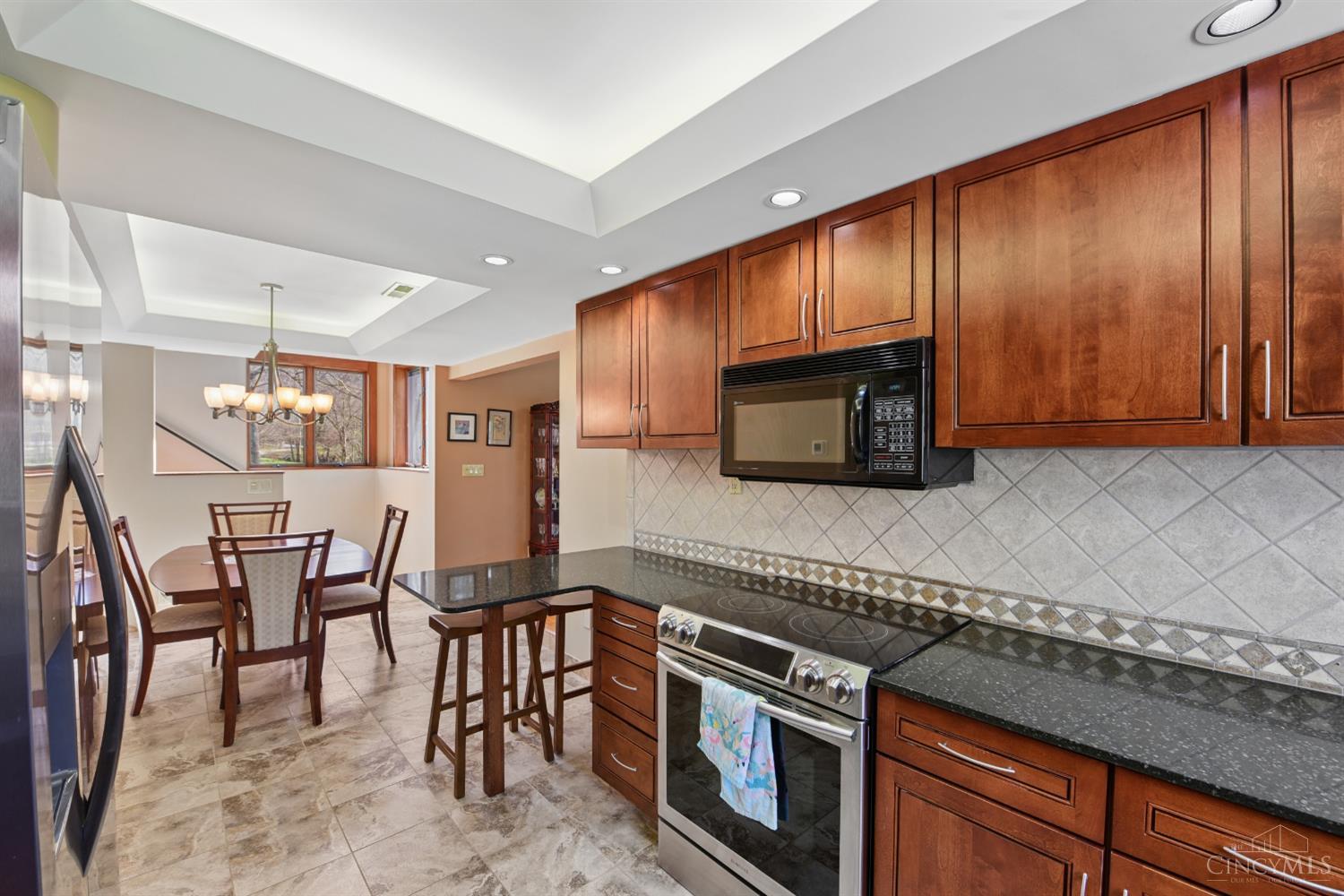 1681 Van Blaricum Road Cincinnati, OH 45233 - Photo 18 of 49