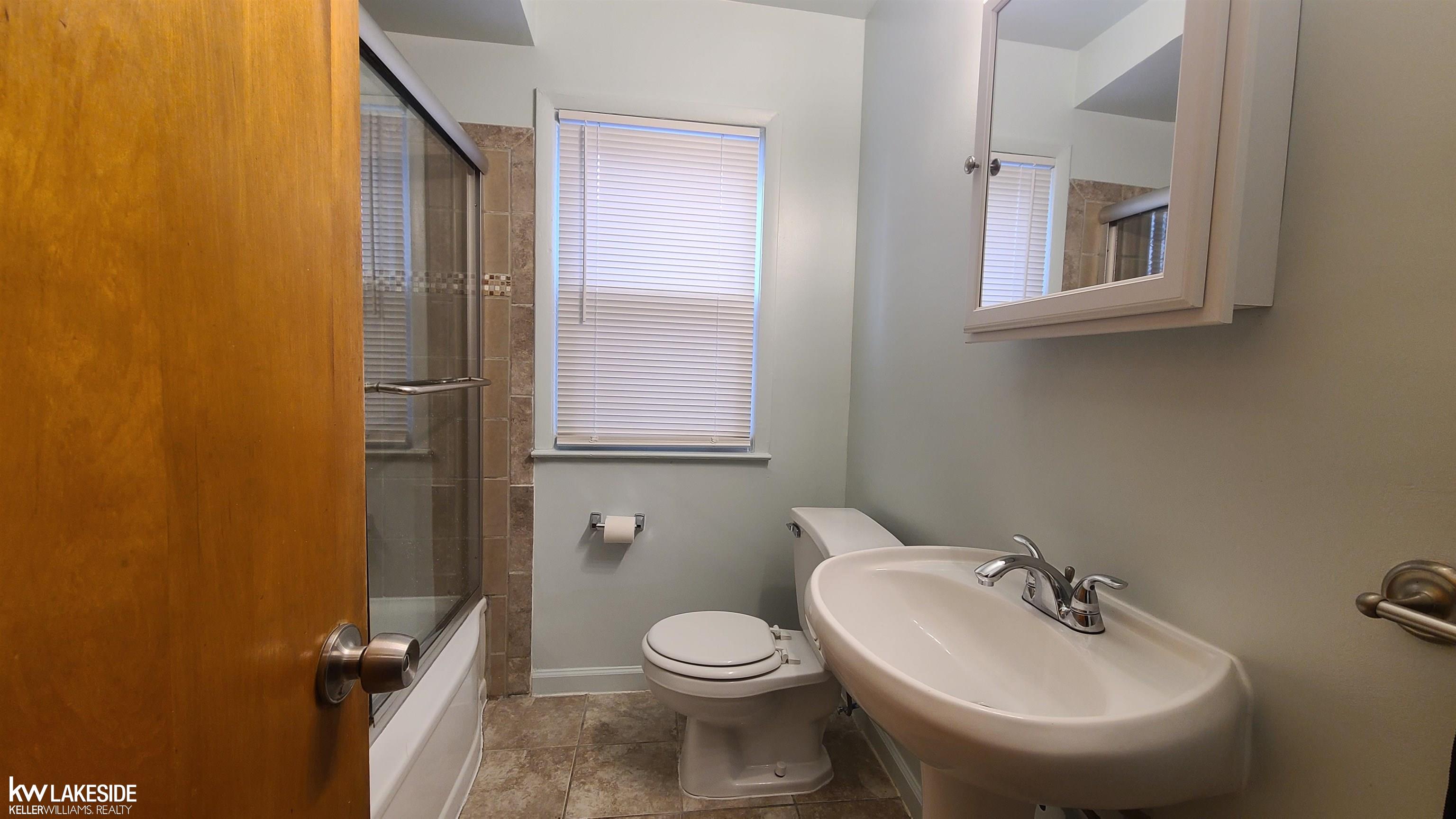 21247 Newcastle Road Harper Woods, MI 48225 - Photo 18 of 34