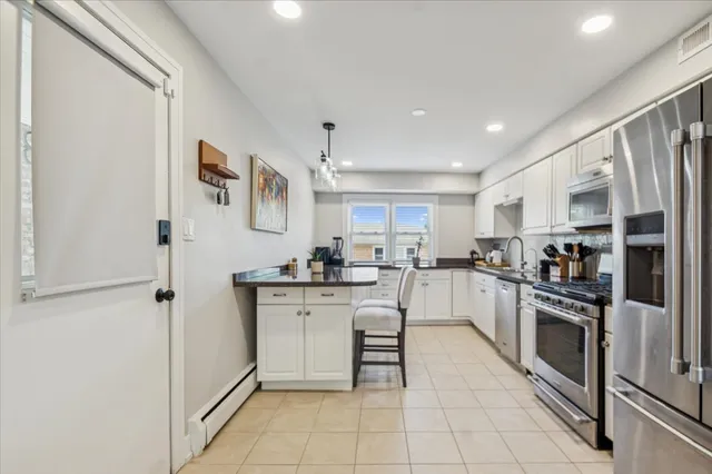 $249,999 | 4501 North Central Avenue, Unit 301, Chicago, IL 60630