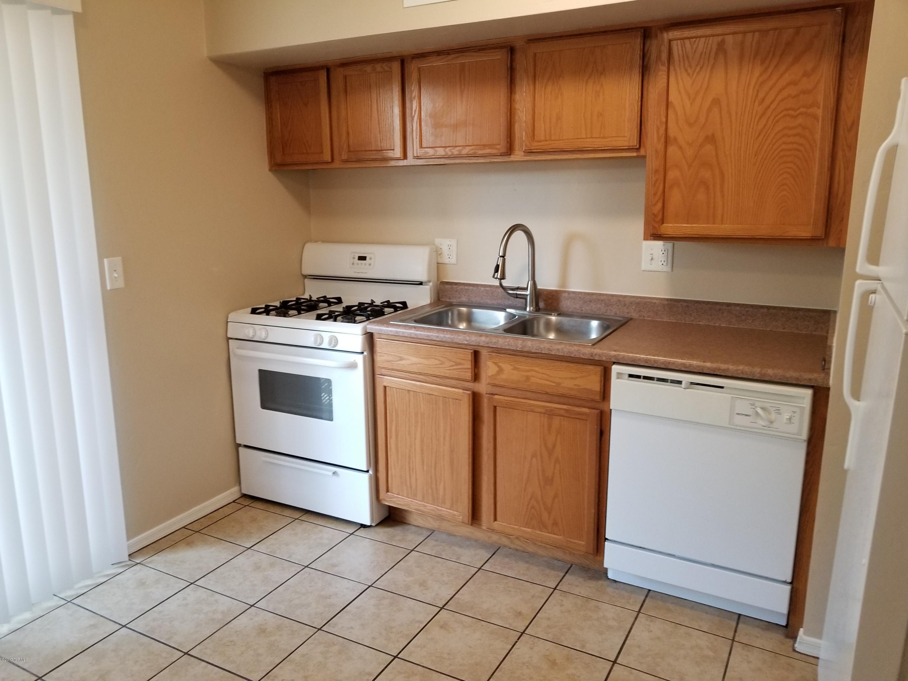 350 North Silverbell Road, Unit 147 Tucson, AZ 85745 - Photo 8 of 16