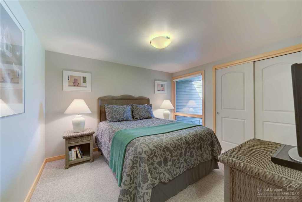 57289 Overlook Road, Unit 14 Sunriver, OR 97707 - Photo 7 of 10 Additional Photo