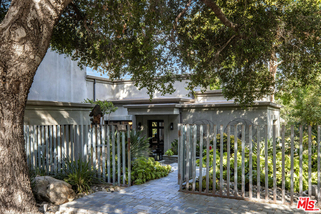 7770 Firenze Avenue Los Angeles, CA 90046 - Photo 2 of 32 a view of street and small garden