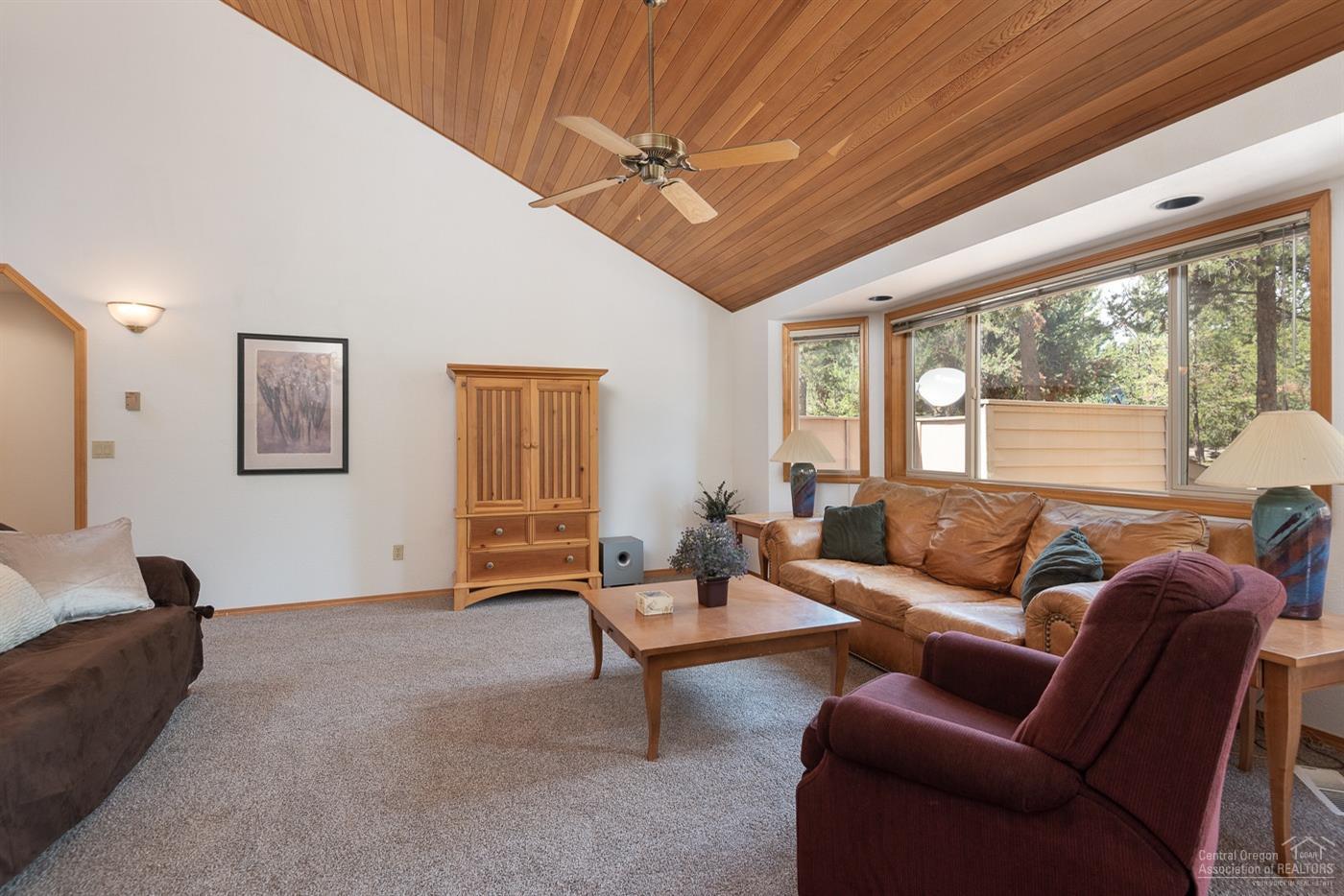 18106 Modoc Lane Sunriver, OR 97707 - Photo 4 of 25 Additional Photo