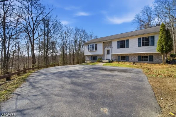 $514,000 | 911 Upper Drive, Newton, NJ 07860