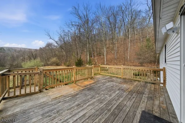 $514,000 | 911 Upper Drive, Newton, NJ 07860