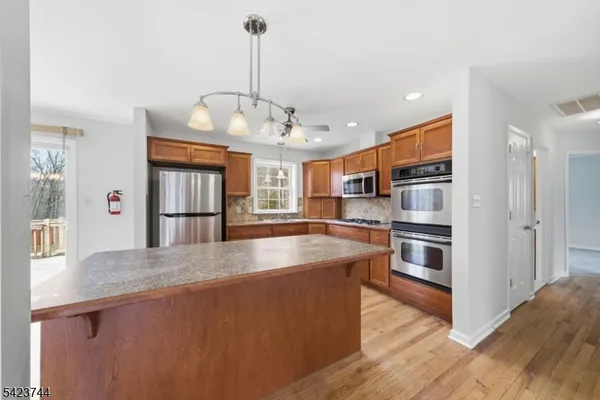 $514,000 | 911 Upper Drive, Newton, NJ 07860