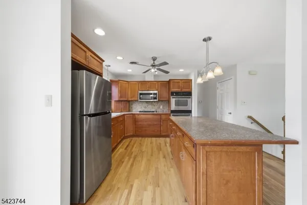 $514,000 | 911 Upper Drive, Newton, NJ 07860